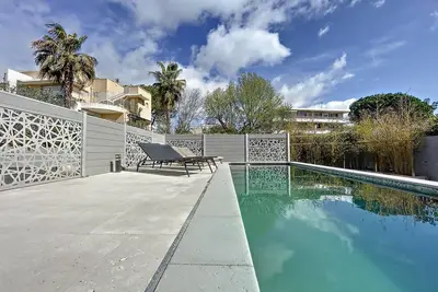 Image de (201) Superbe Villa 141 m2 Piscine Climatisée Jardin Parkings