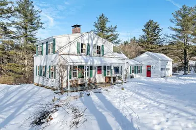 Image de Summer Ready! Play Area, Crib, 11 Acre Farmhouse