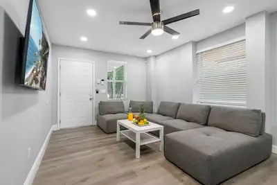 Image de Cozy & Fully Remodeled Home in the Heart of Tampa!