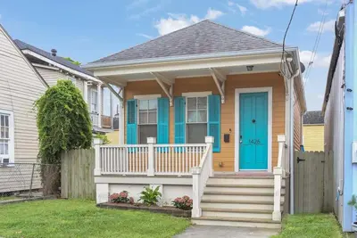 Image de 5 Min Walk to French Quarter from 2bd Treme Home