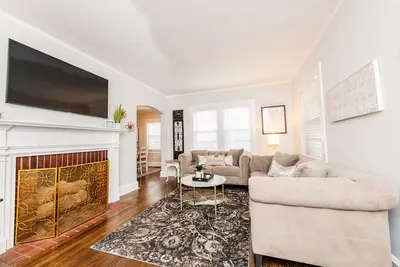 Image de Historic Charm w\/ Game Room and King Bed