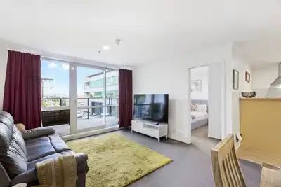 City Vista Escape with Parking and Wi-Fi