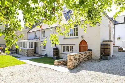 Image de Trewince Manor Cottage, pet friendly, with pool in Portscatho