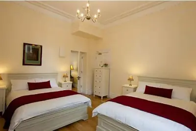 Image de 10 minute walk to Dublin Zoo and Phoenix Park