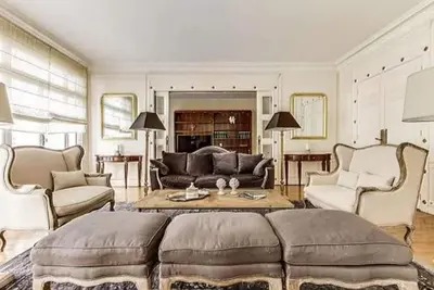 Image de 300m2 A Classic French Luxury-The Joy Of French Living In The Champs Elysees