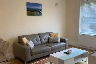 London Southgate 2 Bed Apartment
