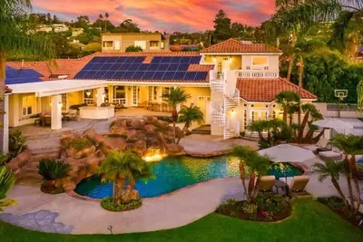 Image de La Jolla Lifestyle With Private Pool, Spa, and Sport Court
