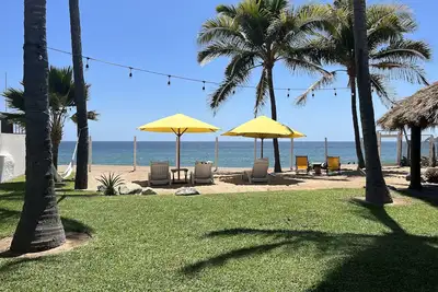 Image de Private beach front villa. Enjoy beach living at it’s best!