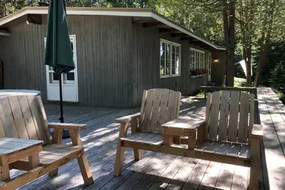 Image de The Pines, private single level home near town and Acadia hiking, and ocean.
