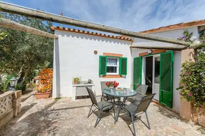 Image de YourHouse Sa Caseta de Santanyi, maison tranquille avec terrasse et jardin