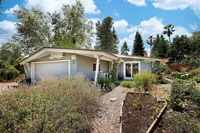 Image de Safe, Quiet Home Located Near Parks, Bart, and Sf