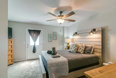 Image de Franklin Haven by Johnathan (1010 Franklin, #B)