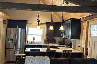 Image de Recently renovated, country setting, short walk to town and beach