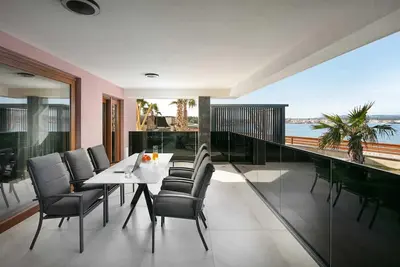 Image de Beachfront | 5* | Accommodation for 4 persons | Pool