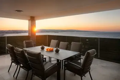 Image de 20 m from beach | luxorious apartment for 4 persons | with sea view