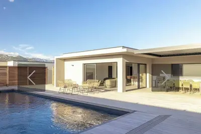 Villa 14 Personnes, Piscine Chauffee 13x4, Proche Des Plages