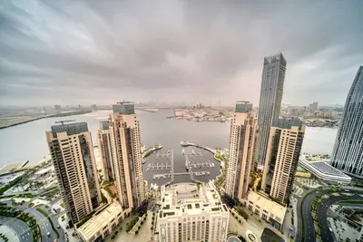 Image de Tropical 2br at Harbour Views Tower 1 by Deluxe Holiday Homes