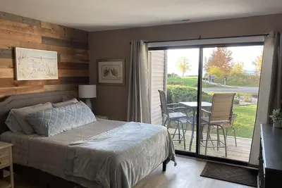 Image de Cozy Beachfront Condo on the Bay