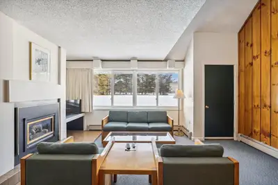 Image de Village Green 8d: 2 br, gas fireplace, resort amenities!