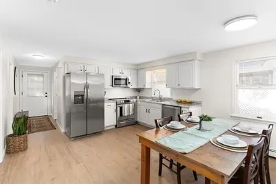 Image de Trendy and clean apartment!