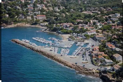 Image de Le Pradet Camping-car proche des plages naturelles!