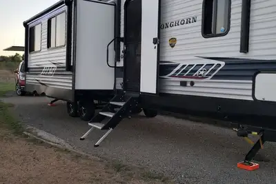 Image de Spacious 2 bed 1. 5 bath Rv