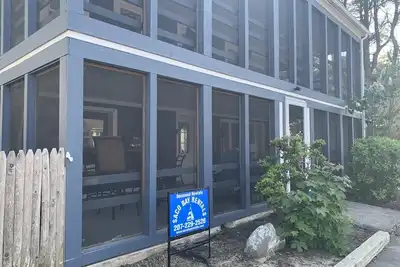Image de 2br condo is a 5-minute walk to Old Orchard Pier and amusements!