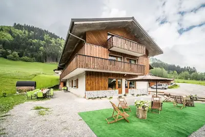 Image de Appartement 'Coeur De Charmy' pour 10 personnes, avec vue sur Montagnes et Spa bien-être
