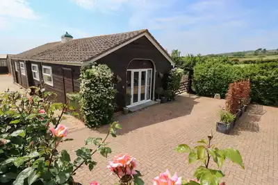 Image de The Coach House, pet friendly, with a garden in Brighstone