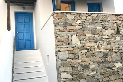 Amazing studio for 3 by the beach, with unlimited sea view!