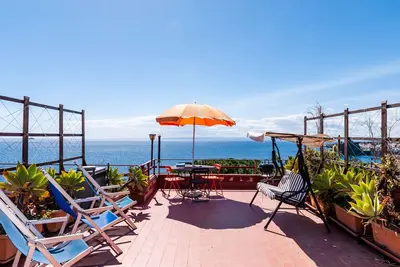Image de Alice Apartment with Terrace by Wonderful Italy