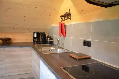 Image de 2ème étage, balcon, parking, télévision, casier à ski, 50m², Châtel