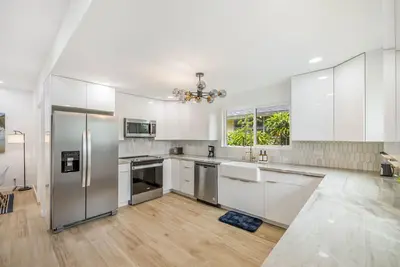 Image de Relaxing 3br Home w/ Parking – Minutes from Haleiwa Beach