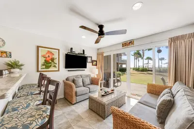 Image de Island retreat with a pool, Bbq access, private lanai, washer/dryer, central Ac
