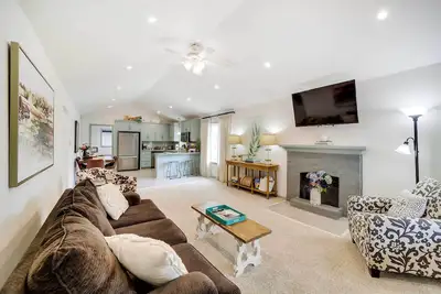 Image de Tulsa Vacation Home ~ 3 Mi to Downtown