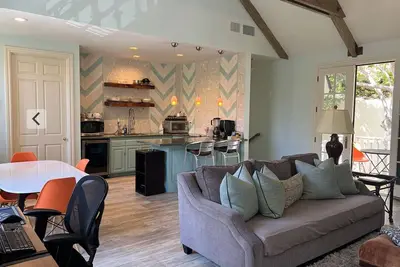 Image de Lovely Guest House in Luxury Estate Seaside Home