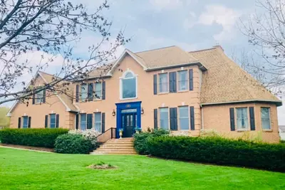 Image de Serene Mansion Style Home in an Upscale Neighborhood close to Penn State