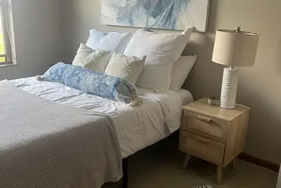 Image de Mn Stylish, newer, safe apt perfect for nurses!