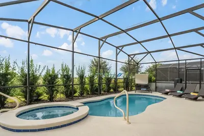 Image de Modern Villa With South Facing Private Pool Near Disney and No Rear Neighbors!