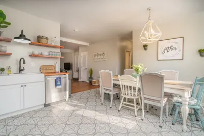 Image de The FarmHouse 3bd/2ba B&B in Mo Wine Country & Katy Trail