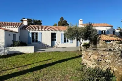Image de Charmante maison spacieuse et calme à 100m de la plage