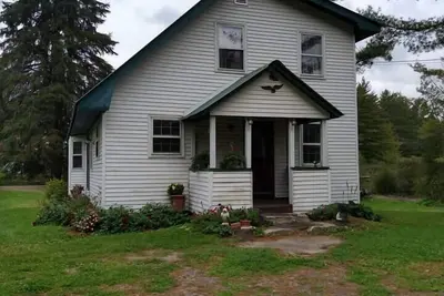 Image de Cozy Vt Country Home
