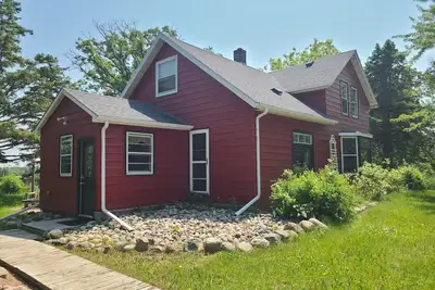 Image de Country Farmhouse at 14 Hands Farm