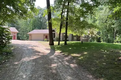 Image de Quiet relaxing wooded property.