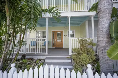 Image de Tropical Oasis in the Truman Annex with a private pool\n\n