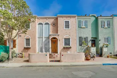 Image de Dreamy Catalina Island Home, Walk to Beach & Ferry