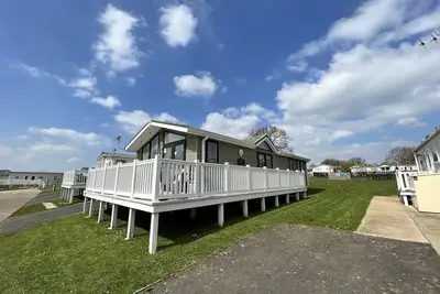 Image de 2 Bedroom Lodge Th35, Nodes Point, St Helens, Isle of Wight