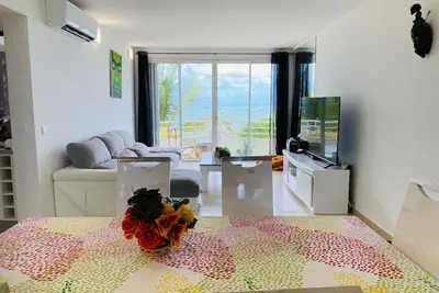 2 bedrooms with a seaview