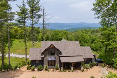 Image de Just Bluffin' at Eagles Nest - Hot Tub, Views, Firepit, Pets