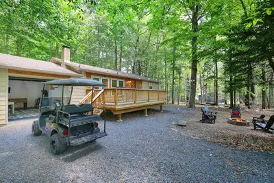 Image de Labor Day Weekend Available/ Pool, Lake, Game Room & Golf Cart for Rent